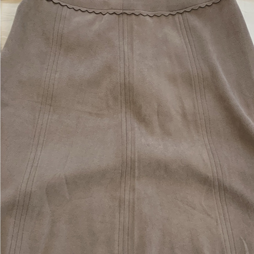 Elegant Tan Skirt
